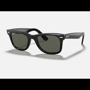 Ray-Ban Classic Wayfarer Polarized BLK Sunglasses